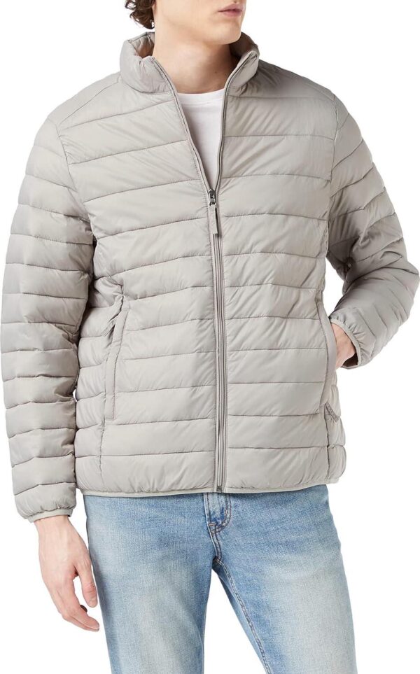 Amazon Essentials Men's Packable Lightweight Water-Resistant Puffer Jacket (Available in Big and Tall)