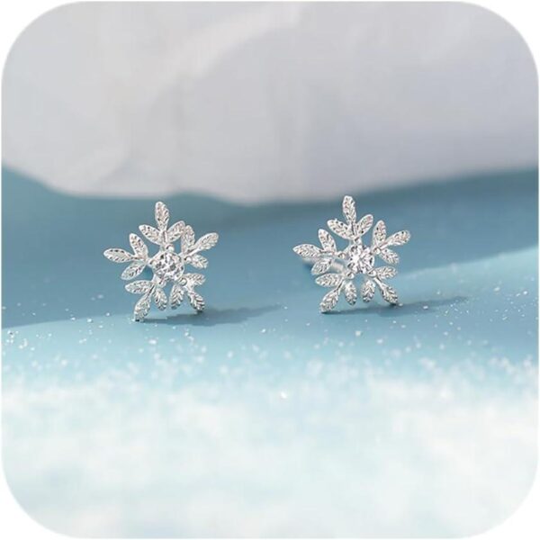 Snowflake Earrings for Women Dainty Snowflake Stud Earrings Cubic Zirconia Winter Flower Post Pin Earring Hypoallergenic