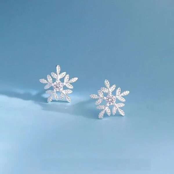 Snowflake Earrings for Women Dainty Snowflake Stud Earrings Cubic Zirconia Winter Flower Post Pin Earring Hypoallergenic - Image 5