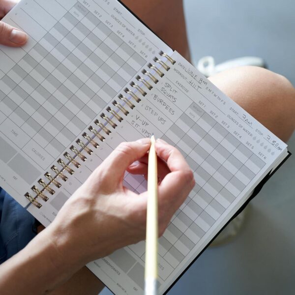 The Ultimate Fitness Journal for Tracking and Crushing Your Gym Goals - Detailed Workout Planner and Log Book Women - Great Gym Accessories With Calendar, Nutrition and Progress Tracker - Image 9